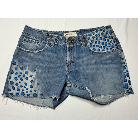 BKE Buckle Women's Leopard Print Denim Cut Off Shorts - Size 31x3 - Picture 1 of 7